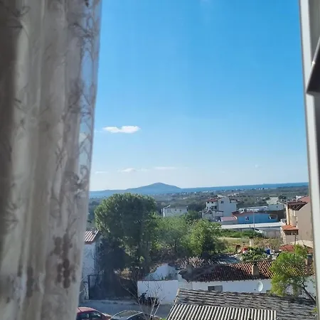 Bozcaadaya Karsi Geyikli Merkezde Terasli Catikati * Ezine