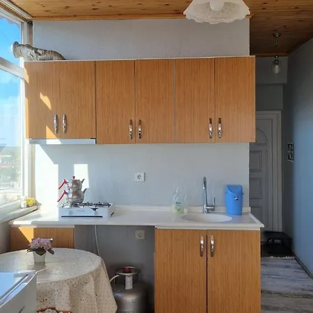 Apartment Bozcaadaya Karsi Geyikli Merkezde Terasli Catikati *