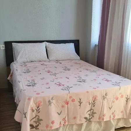Apartment Bozcaadaya Karsi Geyikli Merkezde Terasli Catikati